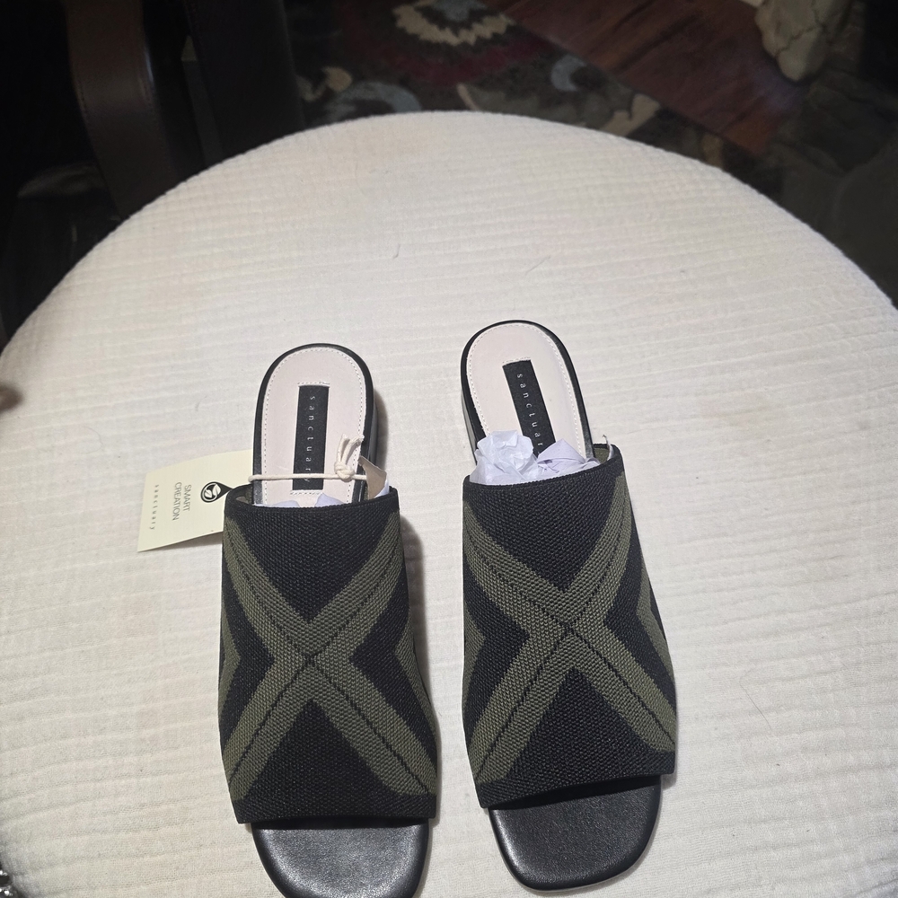 Stylish Black and Green Sandals